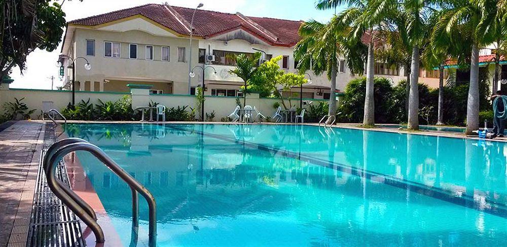 Collection O Hotel Super Cowboy Malacca Exterior foto