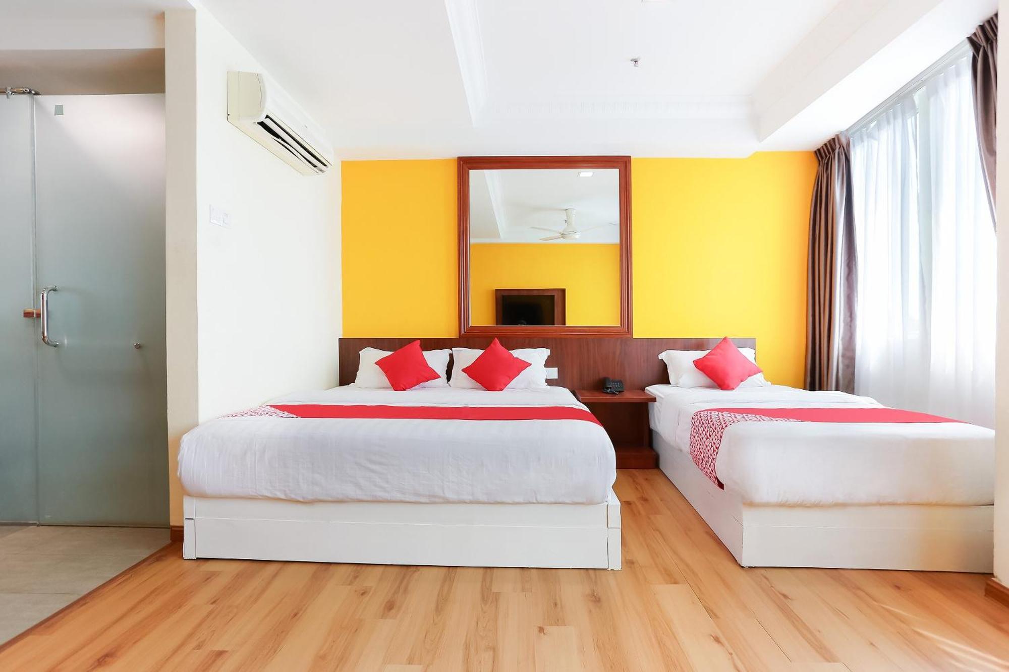 Collection O Hotel Super Cowboy Malacca Exterior foto